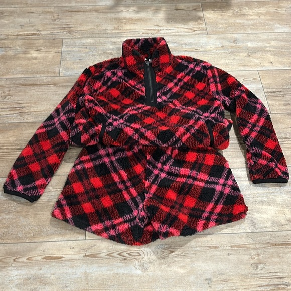 Maurices two piece Red Plaid Teddy Sherpa Sweatshirt and Shorts Set - Picture 2 of 5